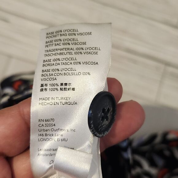 Anthropologie Breezy Straight Red Motif Pants Size 6 - Picture 12 of 16